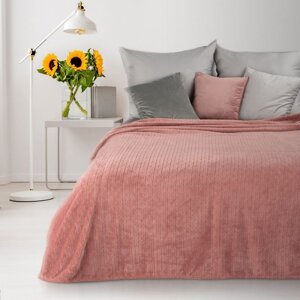 Originální růžová deka s geometrickým vzorem Šířka: 170 cm | Délka: 210 cm