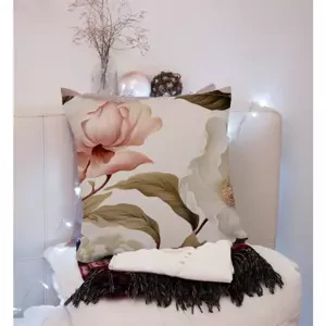 Dekorativní povlak na polštář v krémové barvě s jemným vzorem pivoněk Šířka: 40 cm | Délka: 40 cm